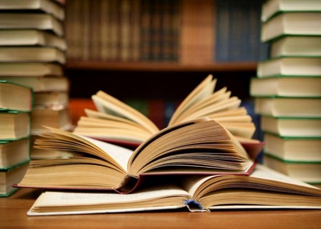 بين قوسين: انقراض القارئ العربي