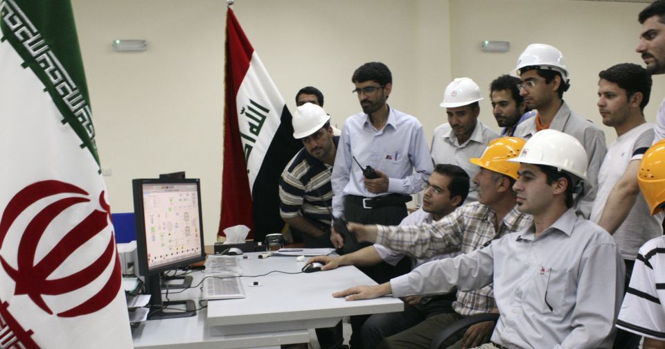 العراق بحاجة لضعف كمية الكهرباء الحالية ويبعث وزيراً إلى إيران