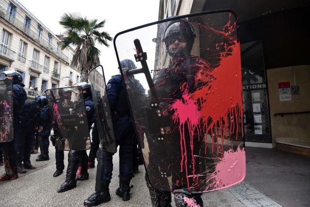 صدامات بين المتظاهرين والشرطة جنوبي فرنسا