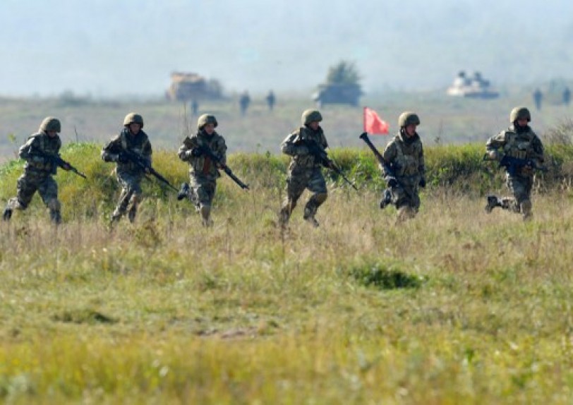 &quot;ايتار ـ تاس&quot;: تأهب القوات الاوكرانية بأمر من الرئيس المعين من قبل البرلمان الاوكراني