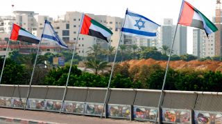 كوبا تقف مع الفلسطينيين، والإمارات (تدينهم)!