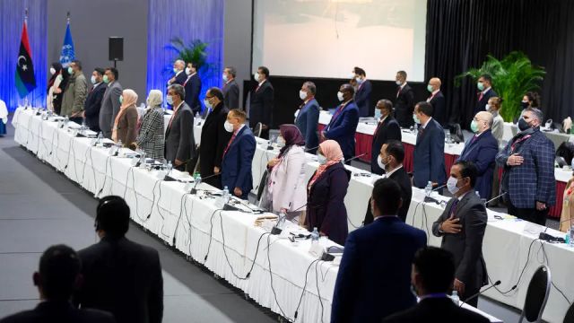 الليبيون يمضون بالتسوية: تشكيل حكومة انتقالية موحدة