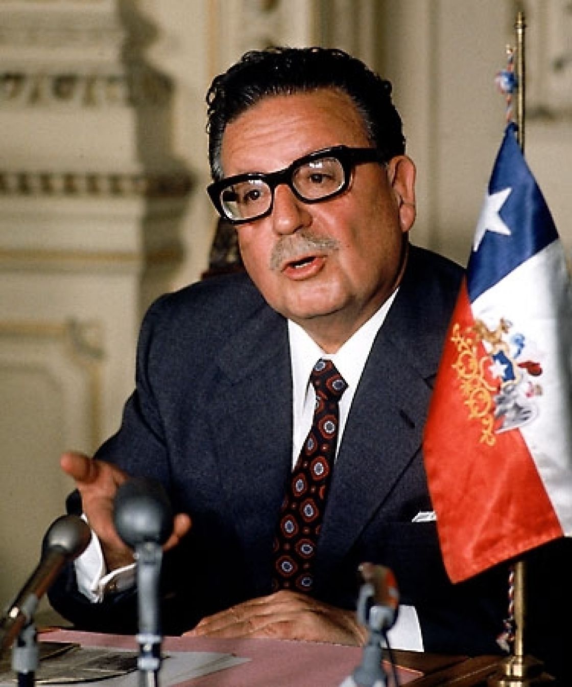 الرئيس الذي ضحّى بحياته دفاعاً عن الشيلي