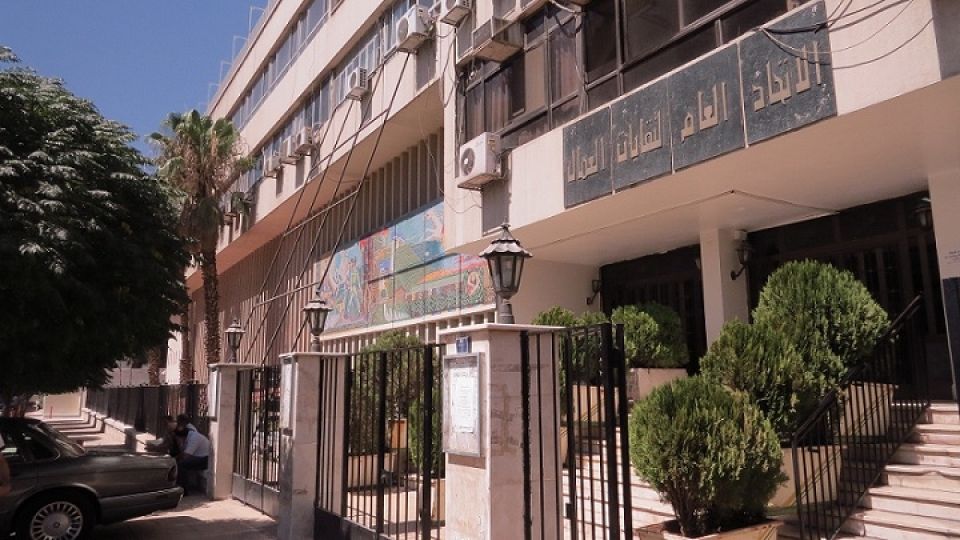 رئاسة الوزراء ترفض التجديد لعمال عملوا دون أجر!