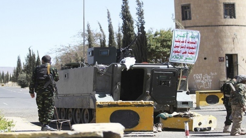 ثلاثة جرحى بانفجار أمام قصر الرئاسة في اليمن