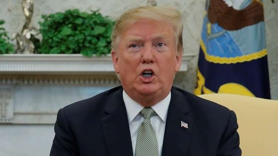 ترامب يهدد الاتحاد الأوروبي برسوم جمركية