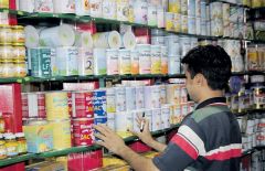 الحسكة.. التجار يخوضون معركة على &laquo;حليب الأطفال&raquo;
