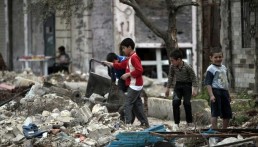 أهالي الوعر الحمصي بين فكي كماشة