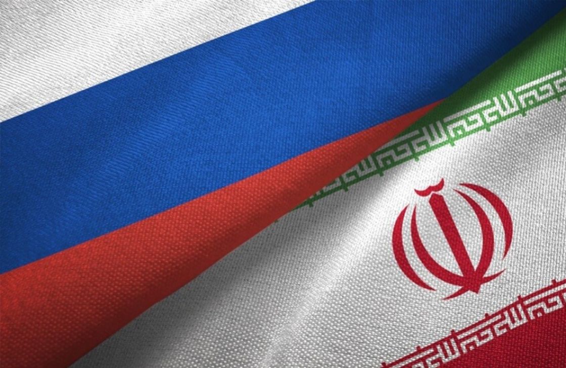 وزير الدفاع الروسي في اتصال بنظيره الإيراني: نراقب تطورات الوضع وندعم إيران