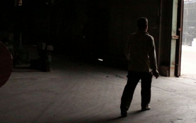 عمال بلا طبابة