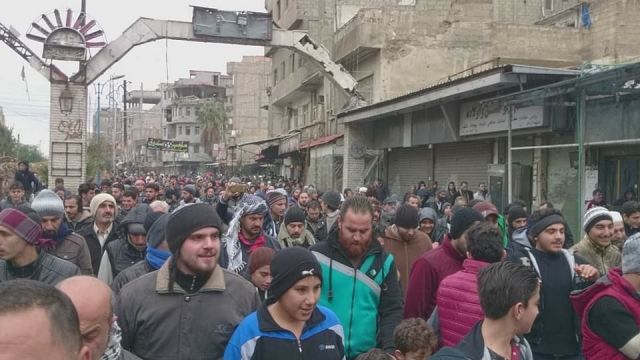 عام جديد وزخم شعبي مستمر