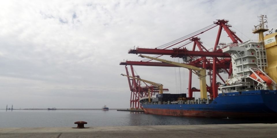 مسلسل إجازات الاستيراد.. بطولة الحكومة والتجار