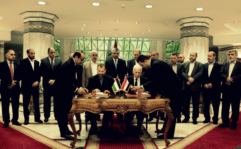بيان القاهرة: انتخابات رئاسية وتشريعية قبل نهاية العام المقبل