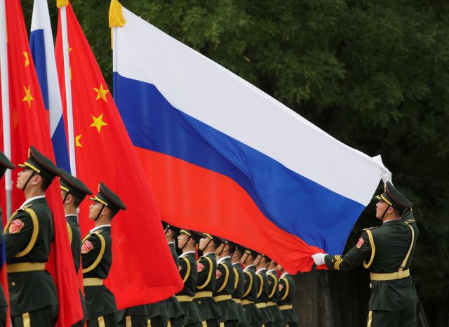 الصين تزيل تهديد العقوبات عن روسيا بينما الأوروبيون خائفون