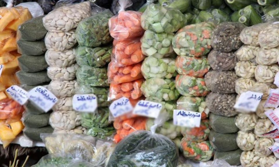 المونة هذا العام... رهان محفوف بالمخاطر
