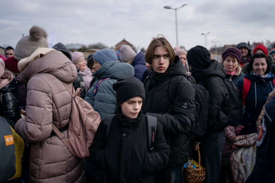 قرابة مليون لاجئ من أوكرانيا إلى روسيا
