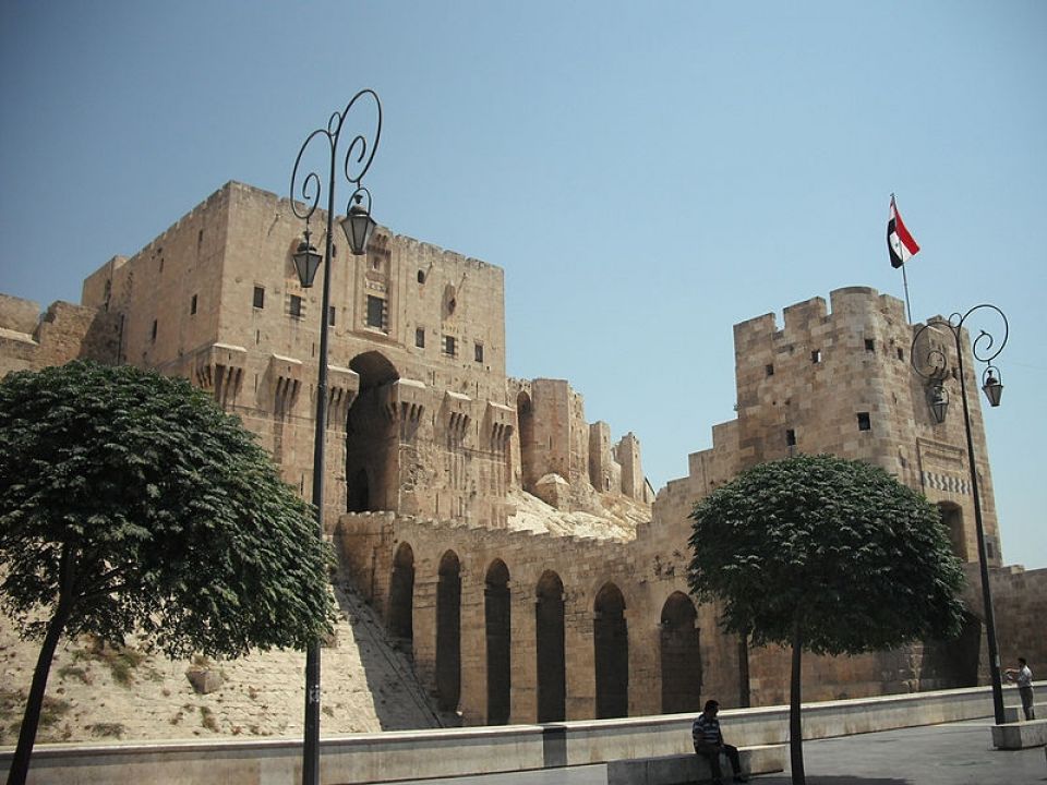 مطبات: أقطاب التنمية