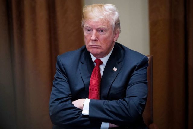 ترامب يطلق النار على قدميه!