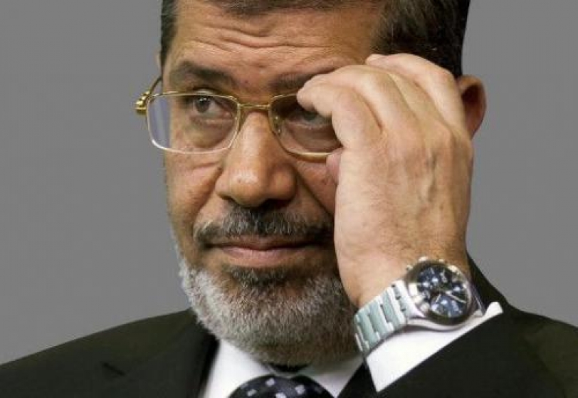 مصر: قاضي التحقيق يصدر قراراً بحبس مرسي 15 يوماً على ذمة التحقيق