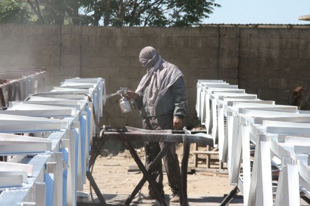 (المعدنية والكيميائية) نحتاج إلى عمال ووقف تقنين وتحصيل الديون!