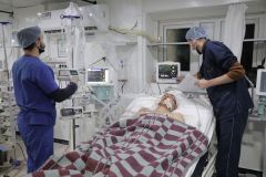 التمريض، قطاع حيويٌ يحتضر بمنهجيةٍ مُتعمدة...!