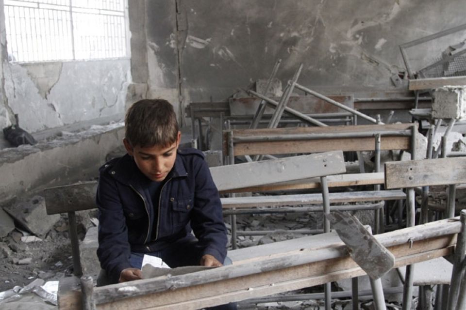 مدارس مدمرة ومستقبل تعليمي في مهب القصف..  من يحمي حق أطفال سورية في التعليم؟!
