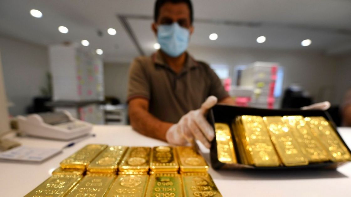 المستثمرون الماليون يشترون الذهب بمعدلات استثنائية