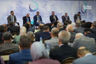 النقابات العمالية تعاني من مركزية مفرطة وديمقراطية غائبة