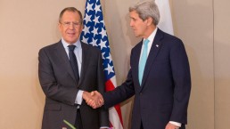 لافروف يبحث مع كيري في جنيف تسوية الأزمة الأوكرانية