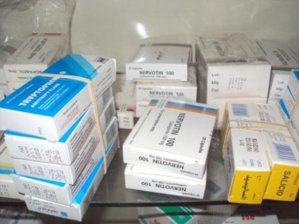 الرقة.. لمصلحة من تُحرم من الأدوية؟