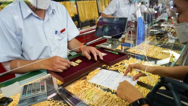 تراجع الطلب على الذهب 13% خلال الربع الأول من 2023