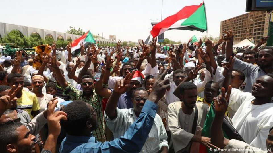 السودان واقتلاع «الدولة العميقة»
