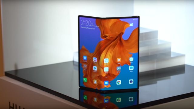 هواوي تطلق أول هاتف 5G قابل للطي قريباً