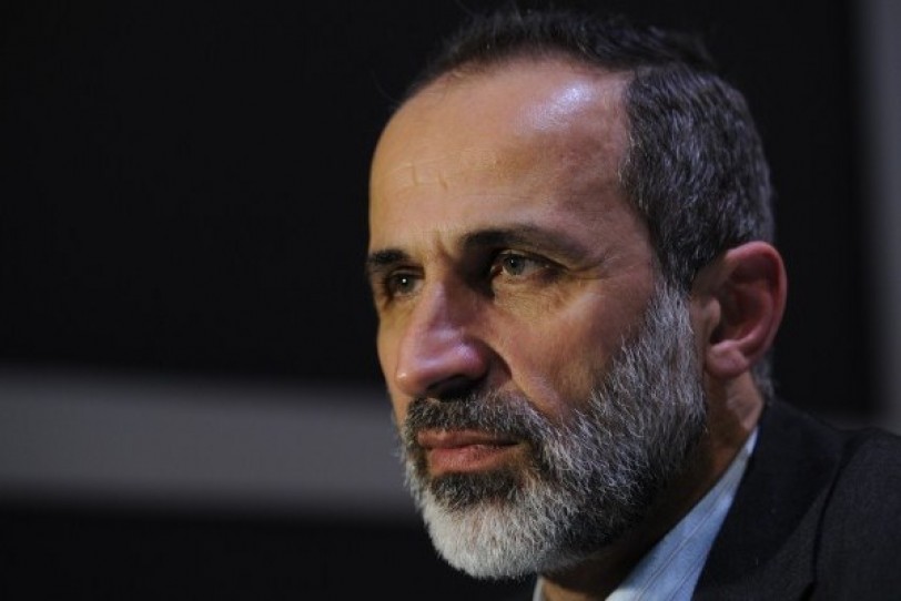لقاء مع أحمد معاذ الخطيب