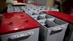 الاستفاقة الحكومية على وجود معامل للبطاريات لن تزيد الأمر إلا سوءاً!
