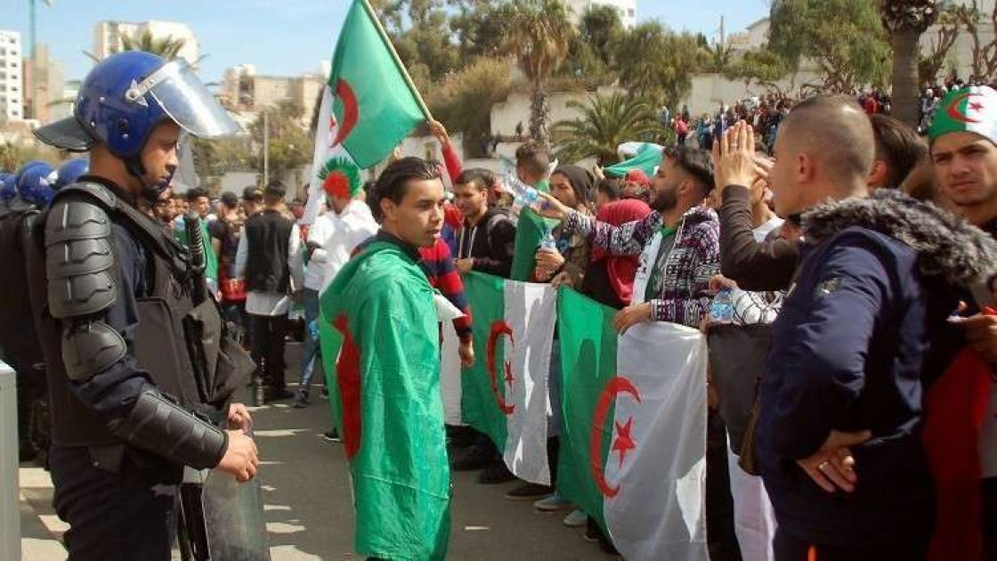 بدء الترشّح للانتخابات الرئاسية الجزائرية