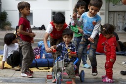 باريس ولندن نحو تفعيل العملية السياسية في سورية للرد على أزمة اللاجئين