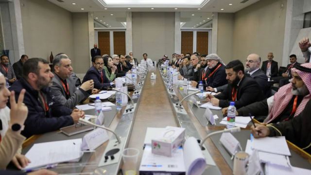 الحوار بوصفه صراعاً: لماذا يُهاجَم الخيار الوحيد الممكن في سورية؟