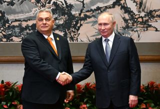 زيارة أوربان لروسيا: تيارٌ &laquo;مُخيفٌ&raquo; يشقُّ طريقه في أوروبا!