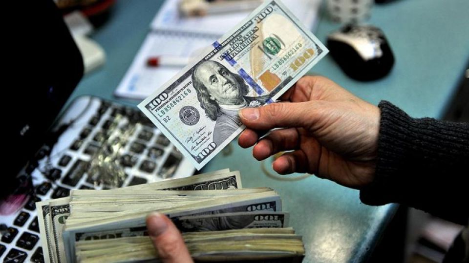 تدهور جديد لعملة أحد الاقتصادات العربية المستَعبَدة للدولار