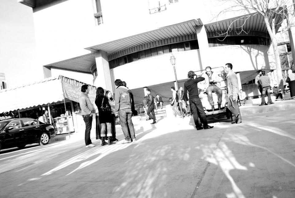 كلية الاقتصاد أولى ضحايا اقتصاد السوق ترفض إيديولوجيته..