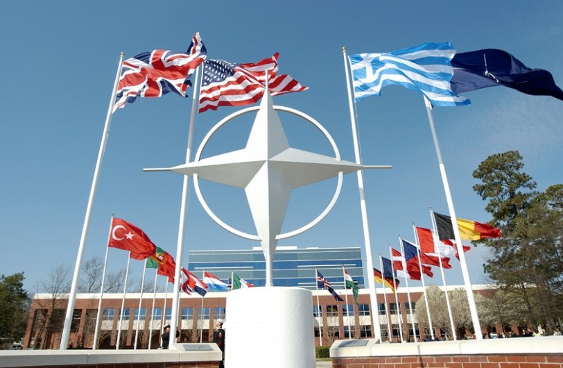 وزراء خارجية دول الناتو يقررون الحفاظ على آلية مجلسه المشترك مع روسيا