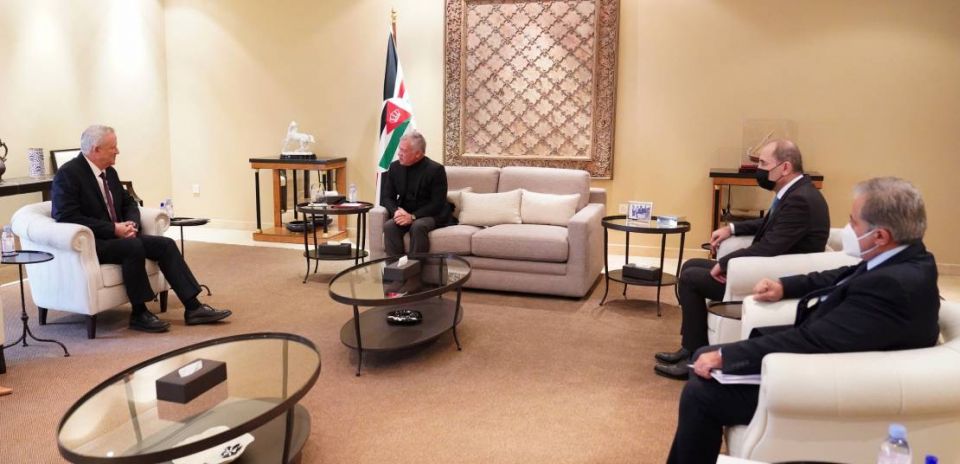 جديد حظيرة المطبّعين: بعد عبّاس، ملك الأردن يلتقي وزير جيش الاحتلال