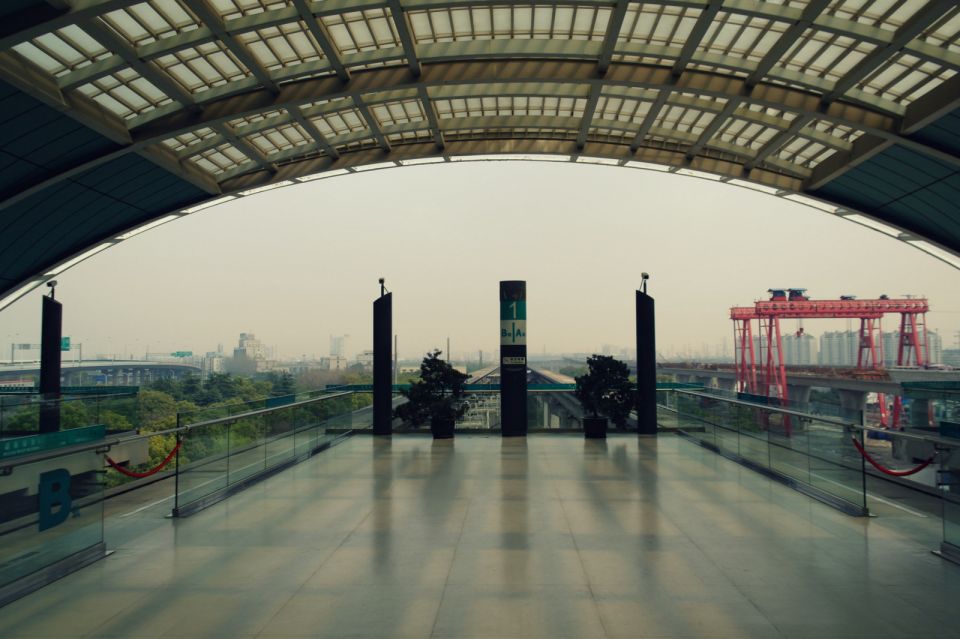 الصين تبني محطة قطارات في 9 ساعات