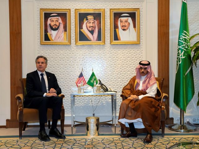 بن فرحان لبلنكن: المطلوب وقف إطلاق النار الفوري في غزة ومحيطها