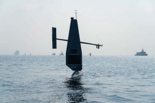 البنتاغون يعتبر الطائرات المسيرة التي تستهدفه وحلفاءه "أكبر خطر تكنولوجي أمني" وسينشر 100 سفينة مسيرة بالخليج