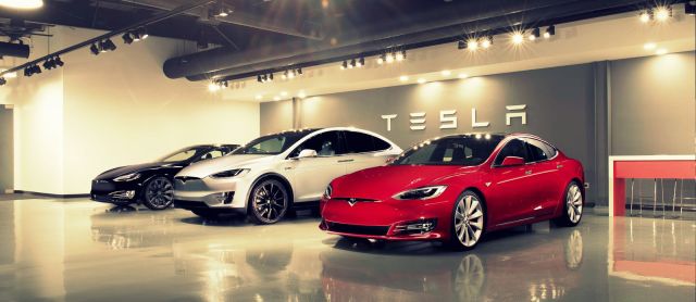 "تيسلا" ستبني مصنعاً تملكه بالكامل في شنغهاي