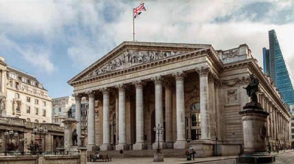 كبير اقتصاديي &laquo;بنك إنجلترا&raquo;: الذكاء الاصطناعي يهدد سوق العمل البريطانية