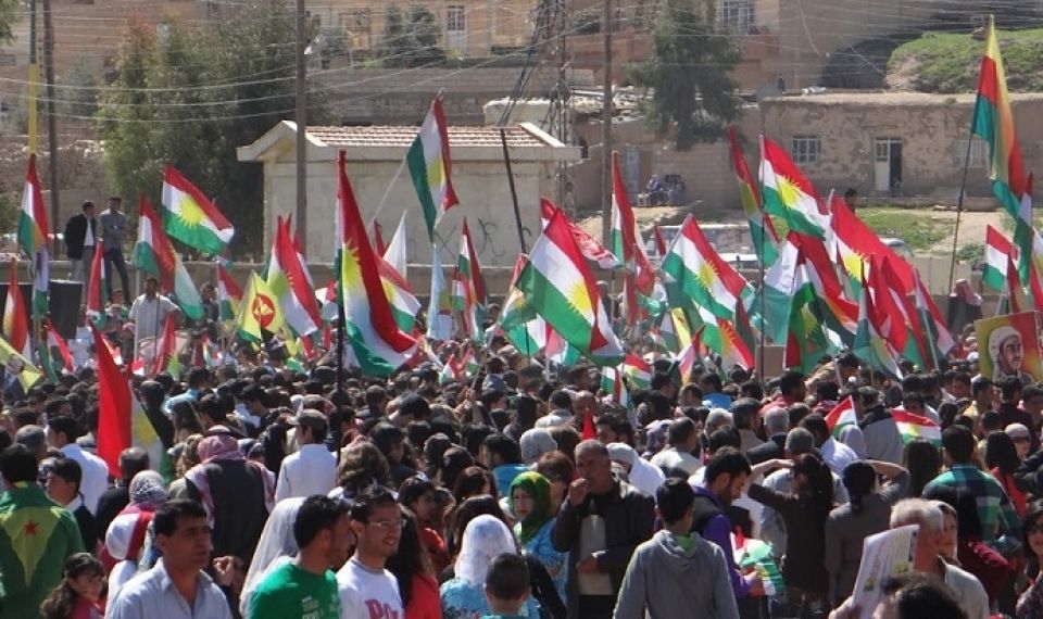 أفراح «الربيع» تعطل أصوات الرصاص في القامشلي