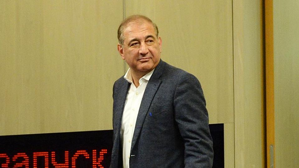 الشعب يستعجل اتفاق الأطراف السياسية